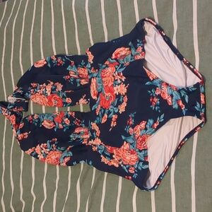 Cocoship Backless Swimsuit Size Large -Like new